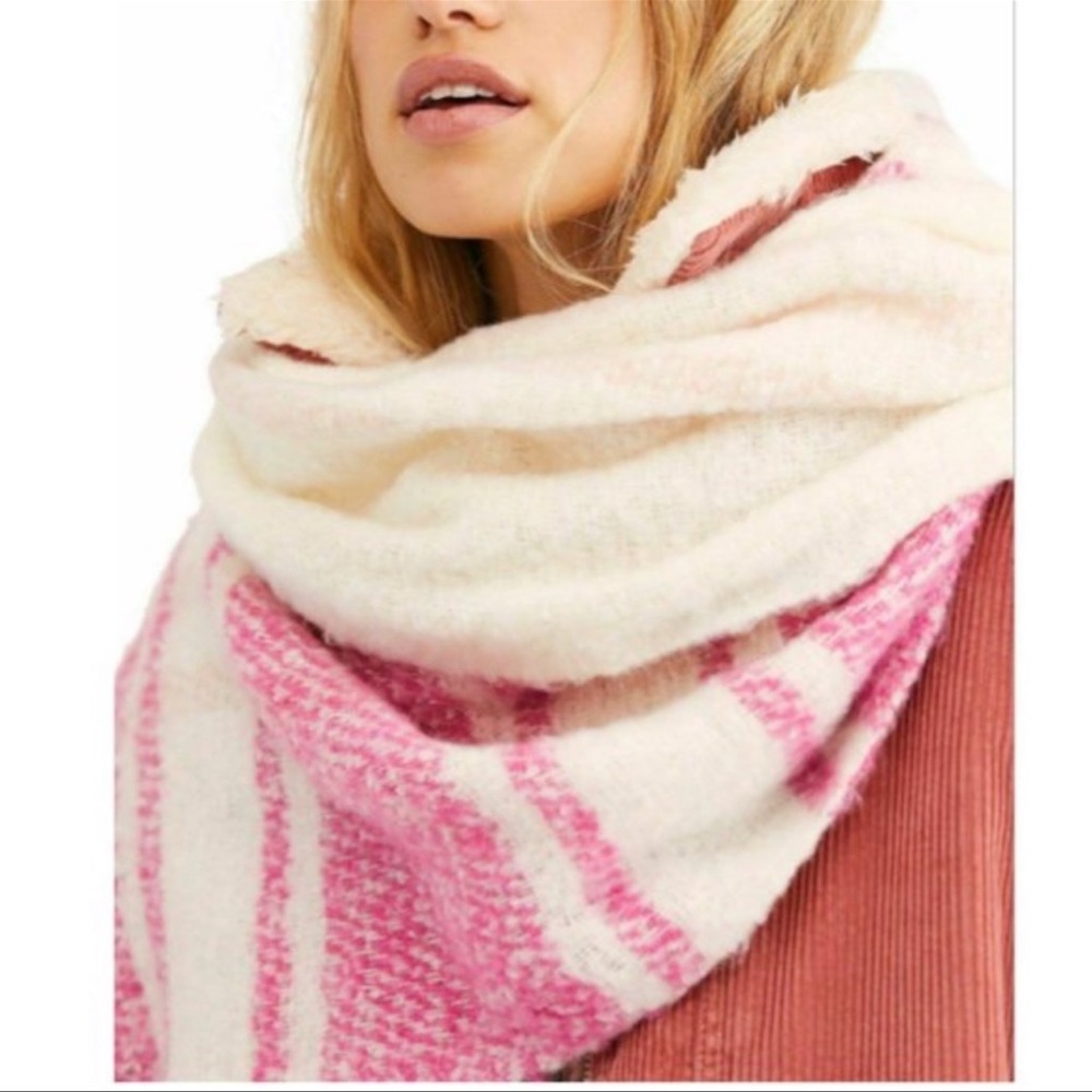 Free People Scarf - Picture 6 of 6